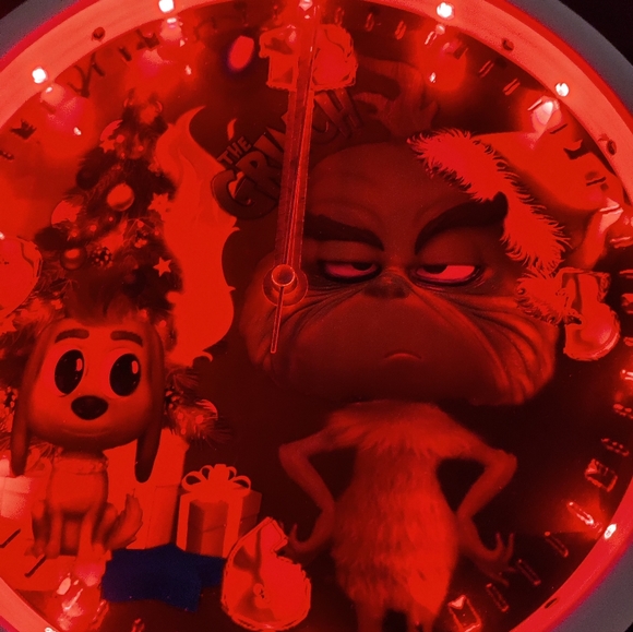 Grinch clock - Picture 3 of 14